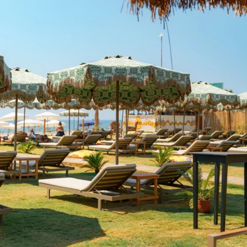 Tevalli PAarasols X Merneith Beach2